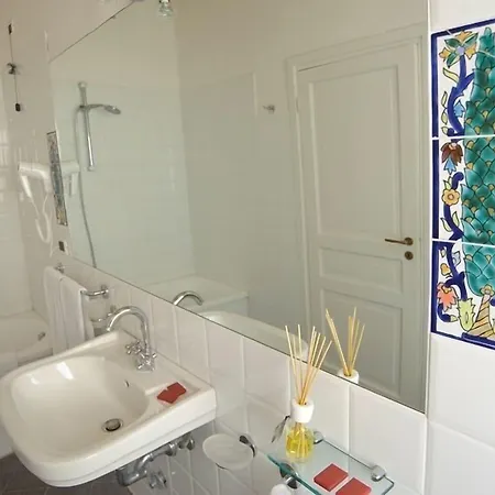 מלון Palazzo Giaraca 3*