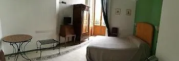 Palazzo Giaraca 3* סירקוזה