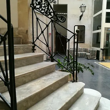 Palazzo Giaraca מלון סירקוזה