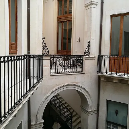 מלון Palazzo Giaraca סירקוזה