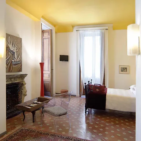 מלון Palazzo Giaraca 3*