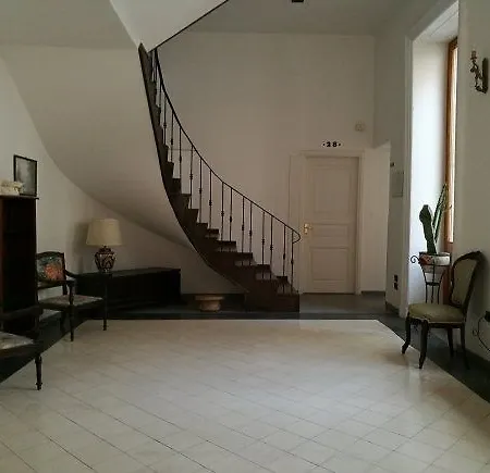 Palazzo Giaraca מלון 3*