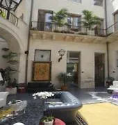 Palazzo Giaraca 3*